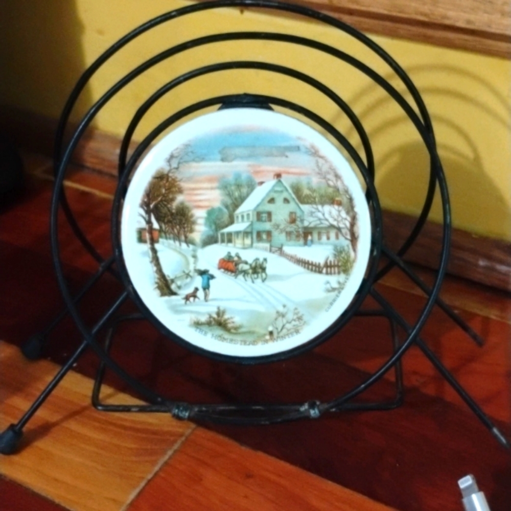 Vintage CURRIER & IVES  Cast Iron Metal NAPKIN HOLDER Decor  Mid Century Modern